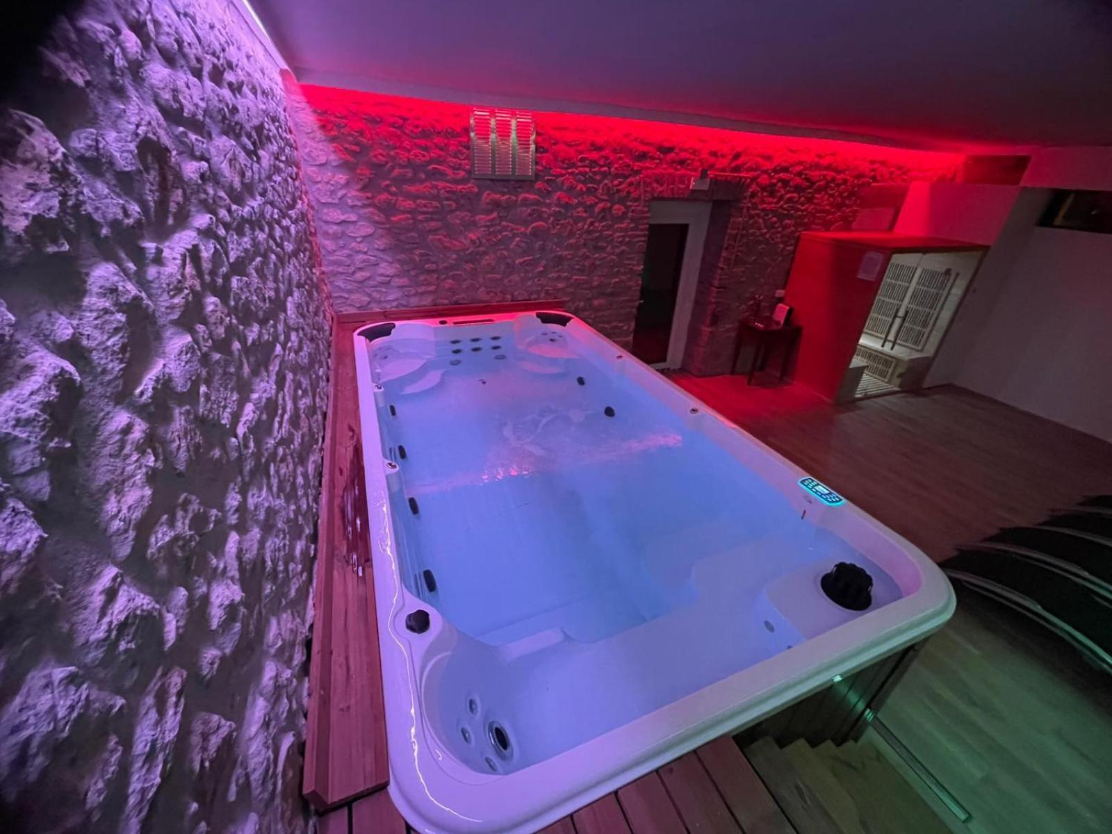 Novecento Luxury&Spa Residence 4 Stelle Montese Buitenkant foto